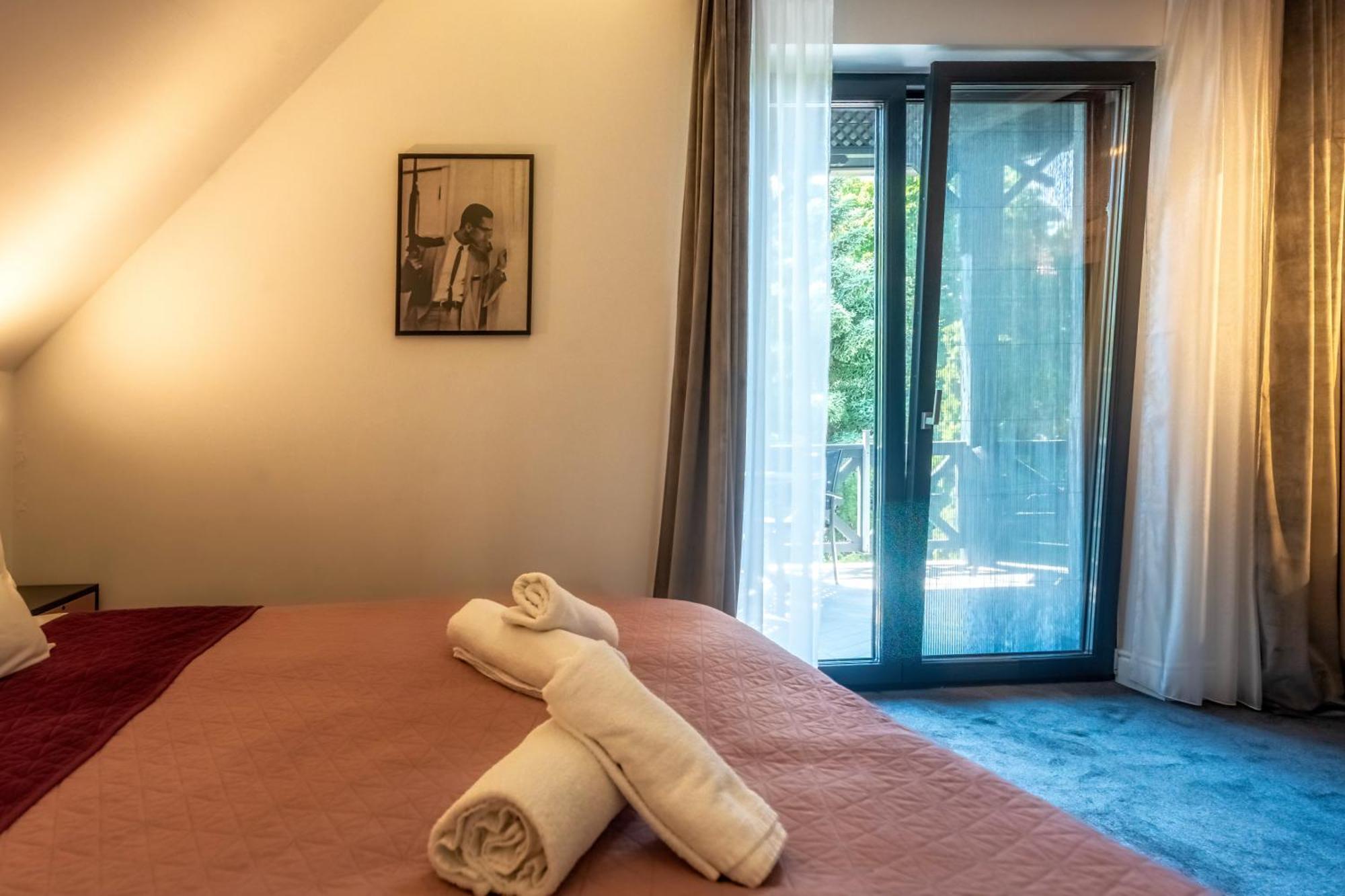 Villa Viktoria 巴拉顿菲赖德 外观 照片
